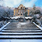 Villa Franck Freitreppe im Schnee